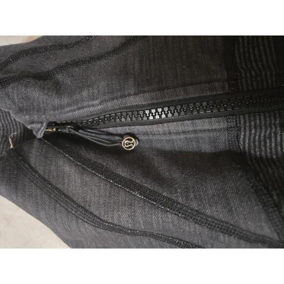 Lululemon Women's Black Full-Zip Athletic Jacket - Picture 2 of 8